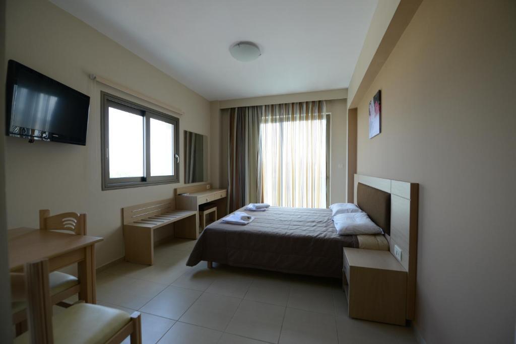 Crystal Bay 3*